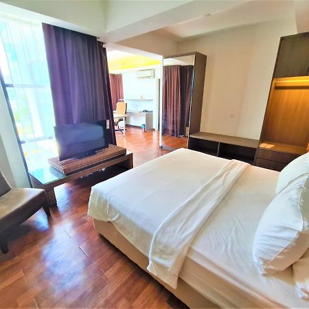 סובאנג ג'איה Nexus Regency Suites & Hotel מראה חיצוני תמונה