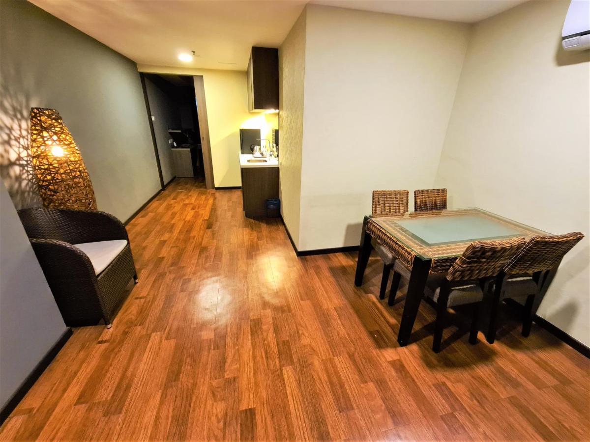 סובאנג ג'איה Nexus Regency Suites & Hotel מראה חיצוני תמונה