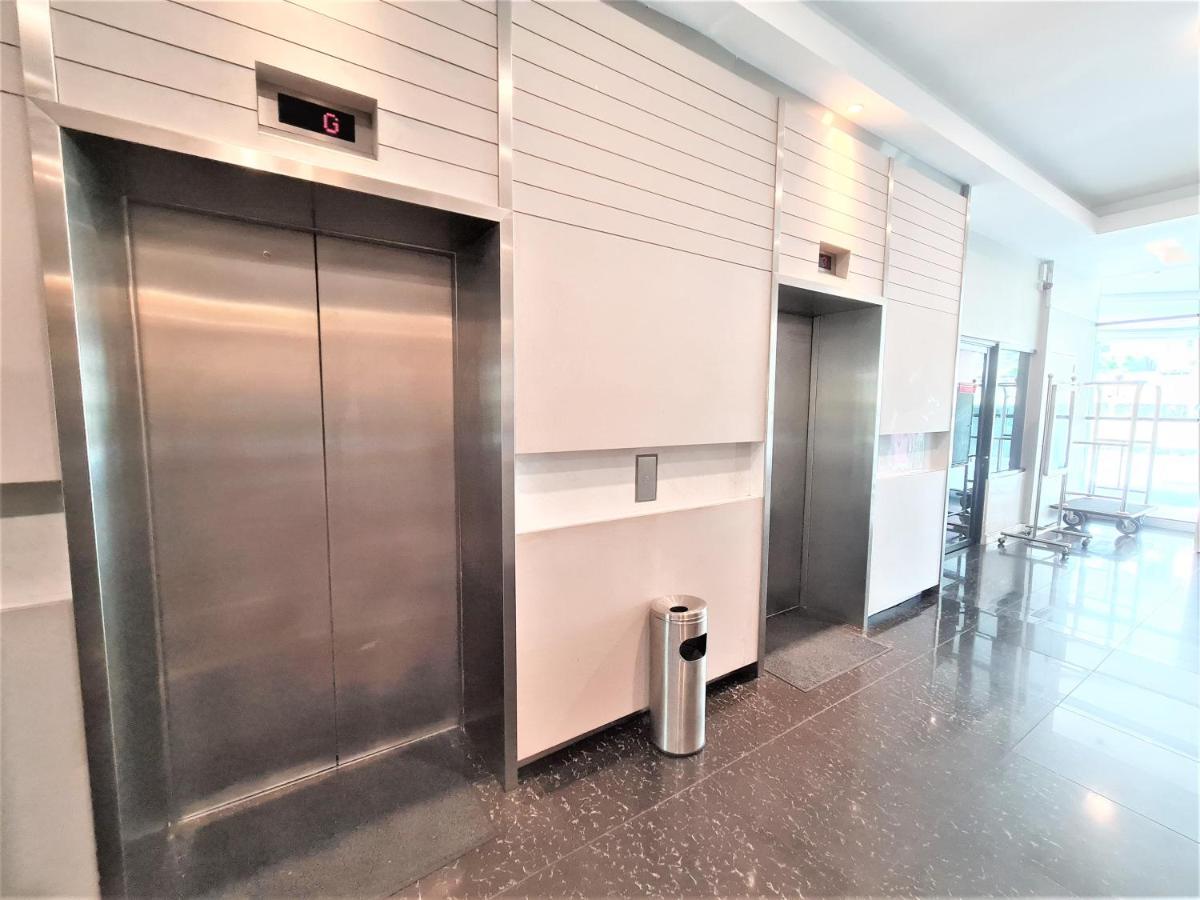 סובאנג ג'איה Nexus Regency Suites & Hotel מראה חיצוני תמונה