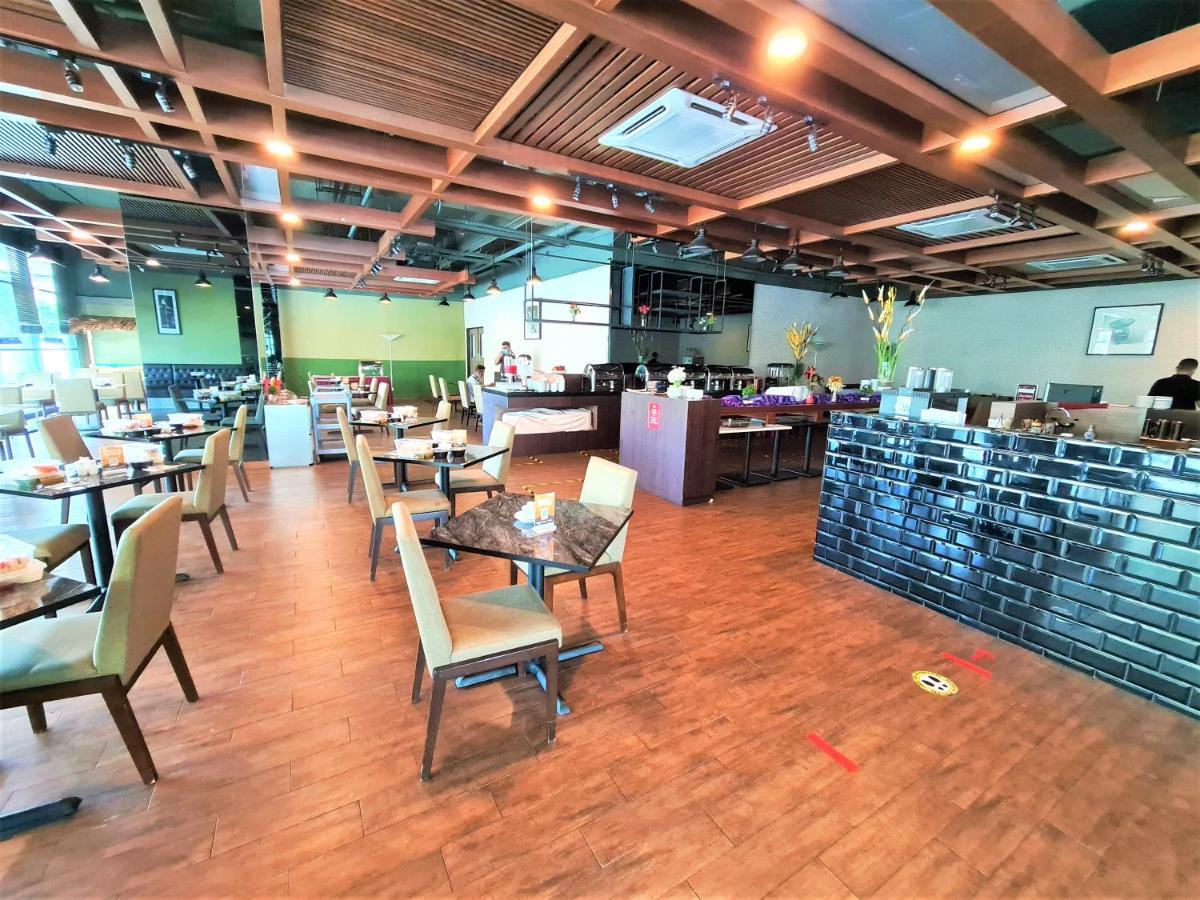 סובאנג ג'איה Nexus Regency Suites & Hotel מראה חיצוני תמונה