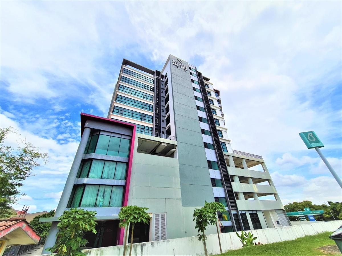 סובאנג ג'איה Nexus Regency Suites & Hotel מראה חיצוני תמונה